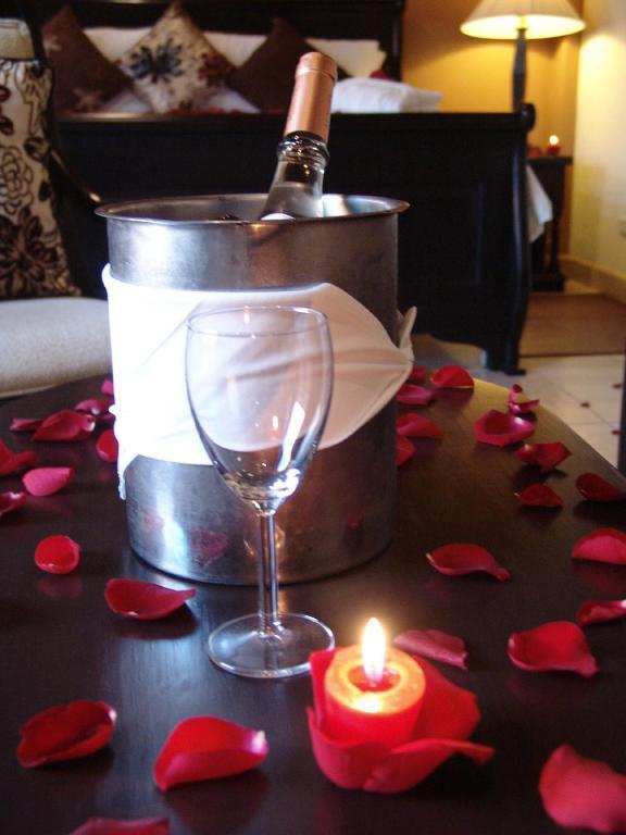 Casa Del Tio Hotel Boutique San Miguel de Allende Ruang foto A wine cooler