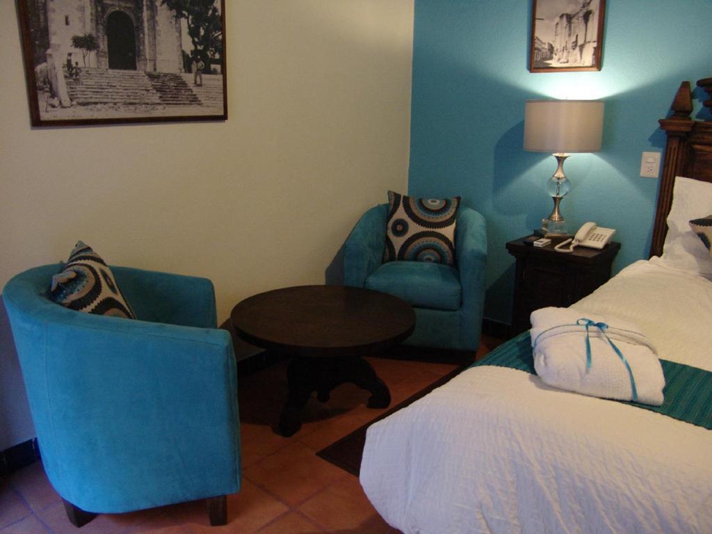 Casa Del Tio Hotel Boutique San Miguel de Allende Ruang foto A room at the hotel
